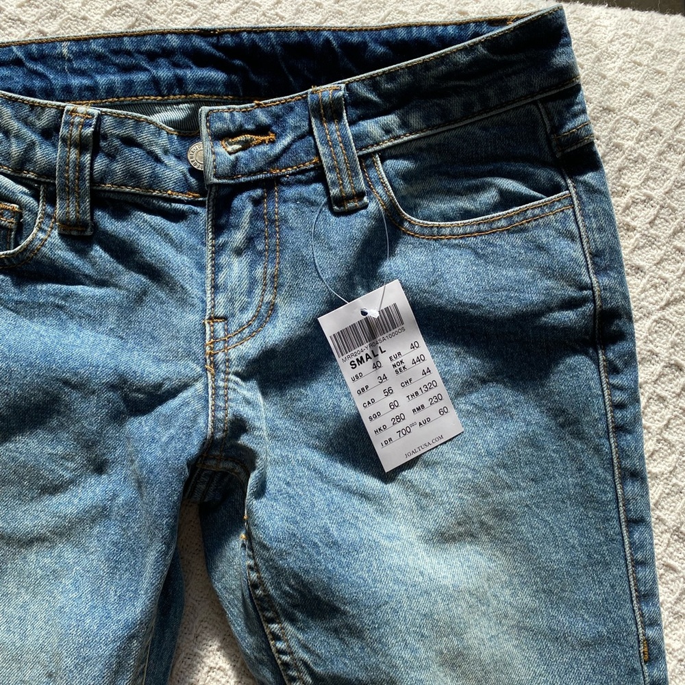 Brandy Melville “Kylie” jeans medium wash low rise